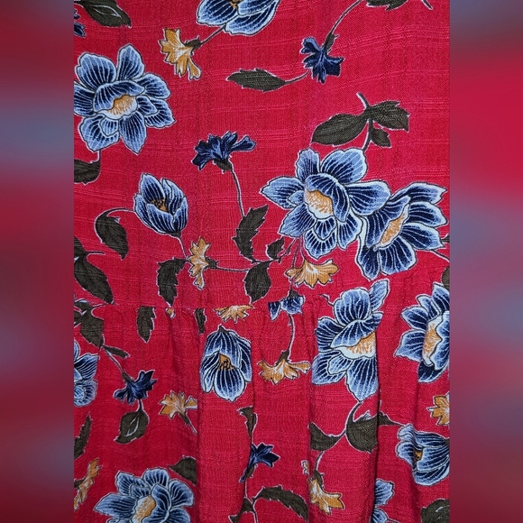 Sleeveless pink floral top 🌺 light and airy - Picture 8 of 11